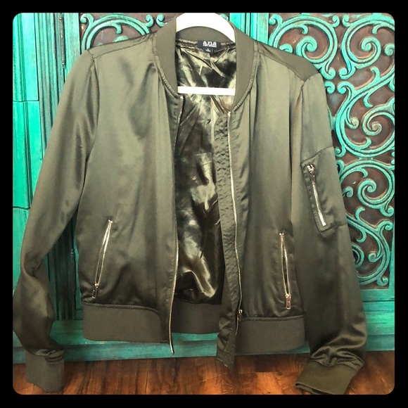 a.n.a Sweaters - Green Bomber jacket